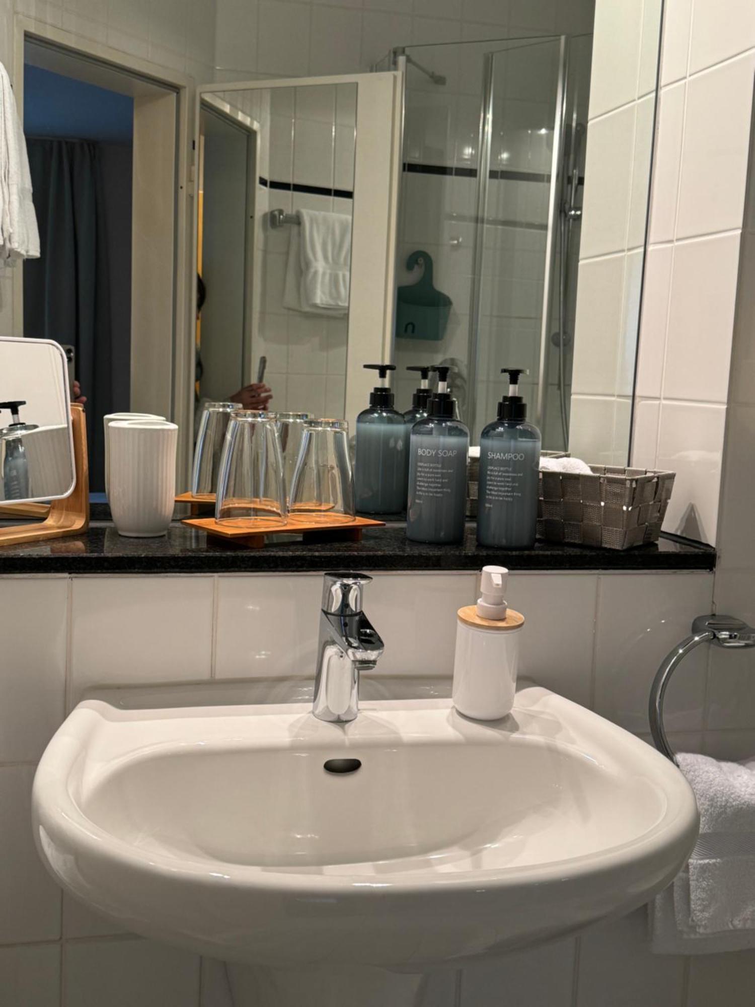 Privathotel Bremer Bergisch Gladbach Exterior foto