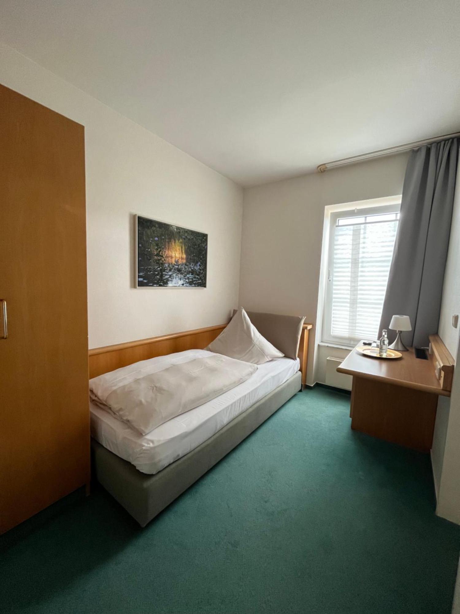 Privathotel Bremer Bergisch Gladbach Exterior foto